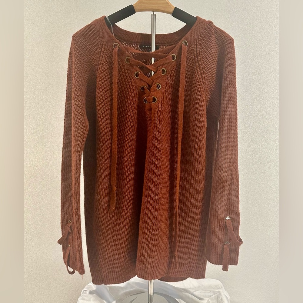 Women’s Large Rust Criss Cross Sweater